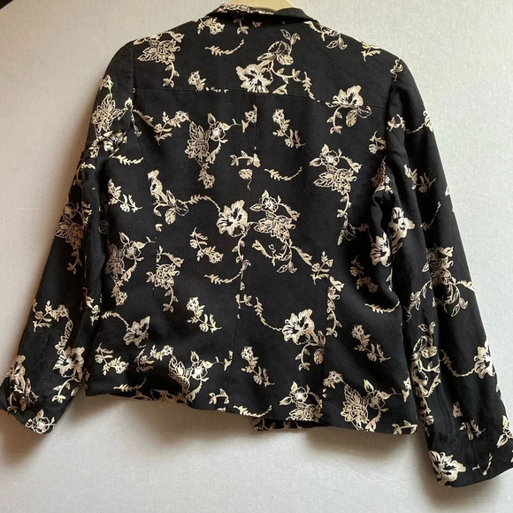 Charter Club 100% Silk button floral  blazer Sz 6 - Picture 2 of 10